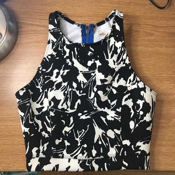 Hollister Tops - Black and white crop top
